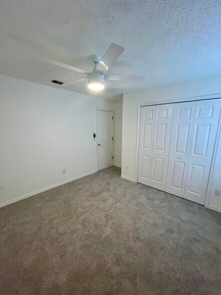 Building Photo - 2320 Stone Abbey Blvd