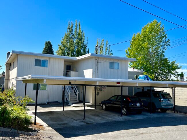 Building Photo - 2105 Colby Ave