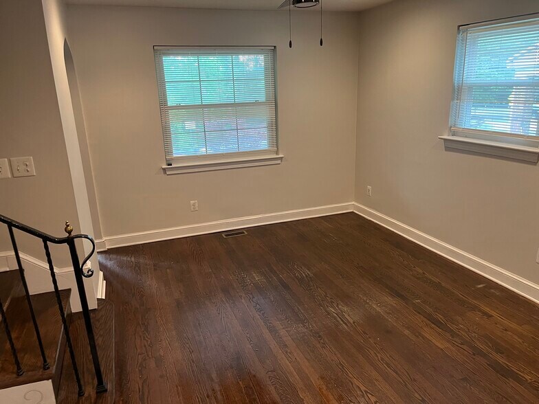 Livingroom - 3108 M Pl SE