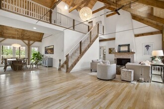 Building Photo - 320 Wainscott Harbor Rd