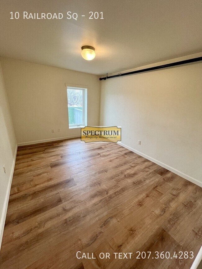 Building Photo - 10 Railroad Square