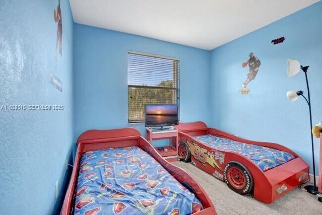 Building Photo - 5078 SW 183rd Ave