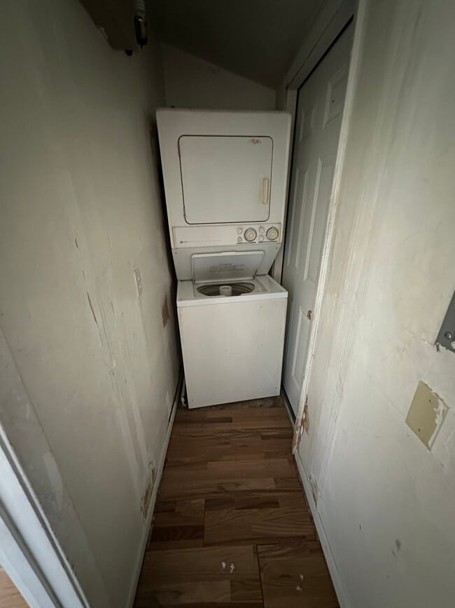 W/D Hookups - 3403 Frederick St