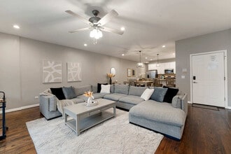 Building Photo - 1909 S Michigan Ave