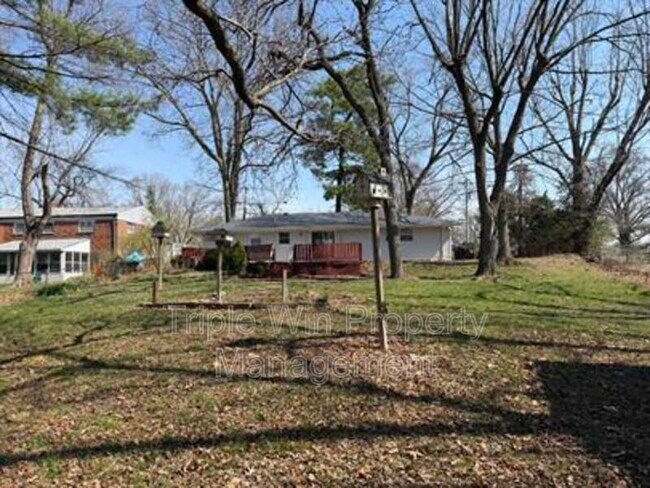 Building Photo - 404 Fee Fee Hills Dr