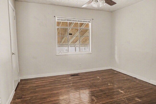 Building Photo - 1520 17th Way SW