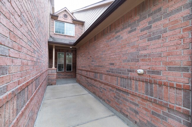 Building Photo - 1146 Glenwood Canyon Ln