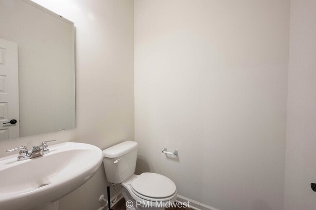 Building Photo - 6809 Blackwater Ln