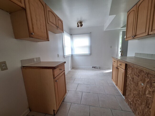 Building Photo - Cozy Four Bedroom Bungalow