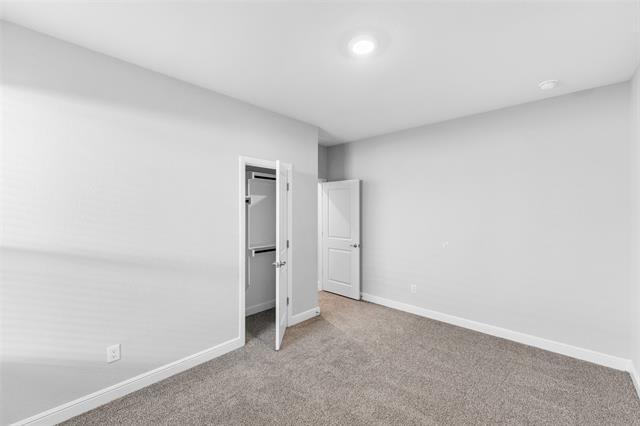 Building Photo - 11057 Temple Gdns Trl