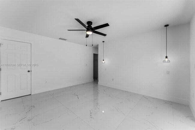 Building Photo - 15042 SW 149th Ct