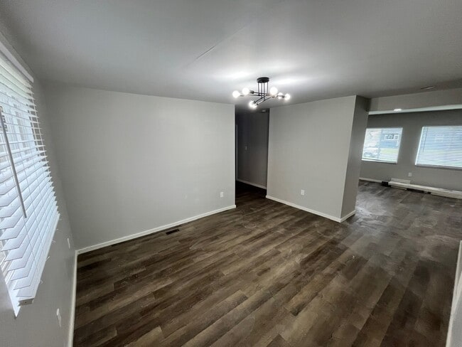 Building Photo - 1204 Terrell Dr
