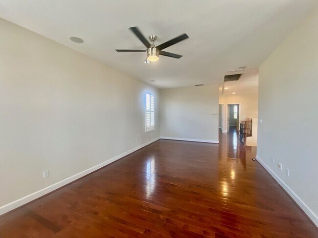 Building Photo - AVAILABLE BY 1/1/26 - ELEGANT AND SPACIOUS 4 BED, 4 BATH 2 STORY HOME WITH VIEWS OF EL DORADO HILLS