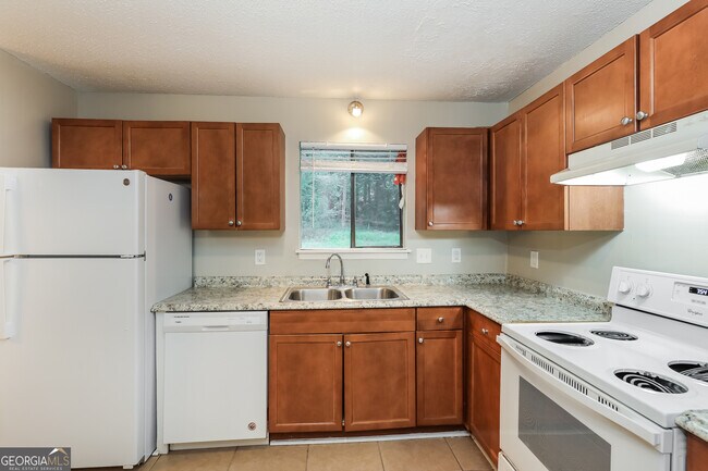 Building Photo - 661 Overlook Ct