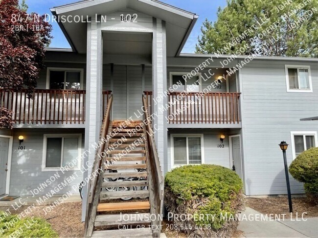 Building Photo - 847 N Driscoll Ln