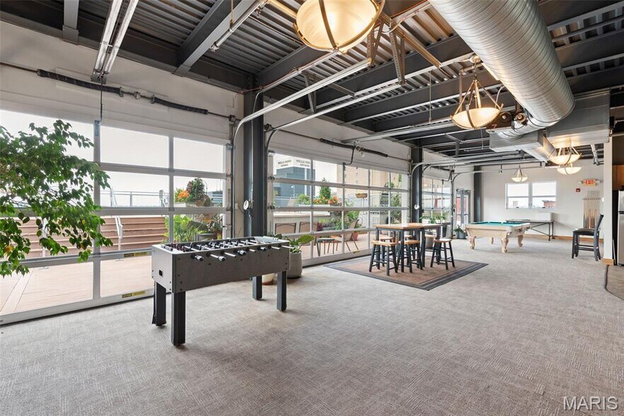 Building Photo - 2323 Locust St