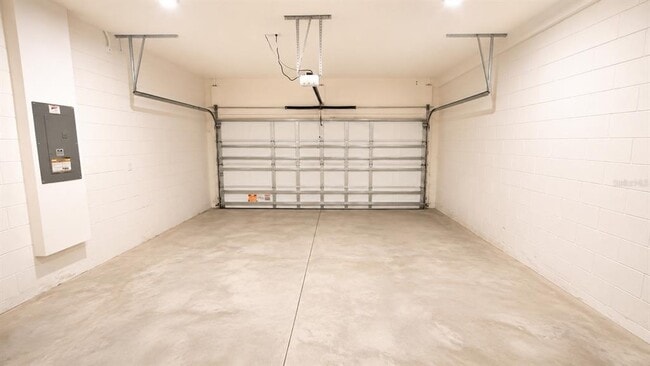Building Photo - 3309 Canna Lily Pl