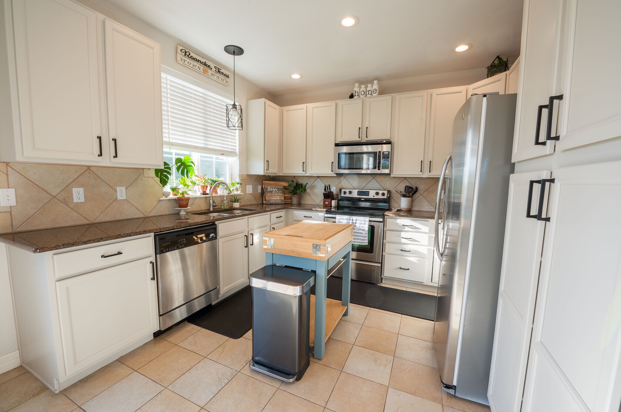 Building Photo - 7047 Whitebark Ln