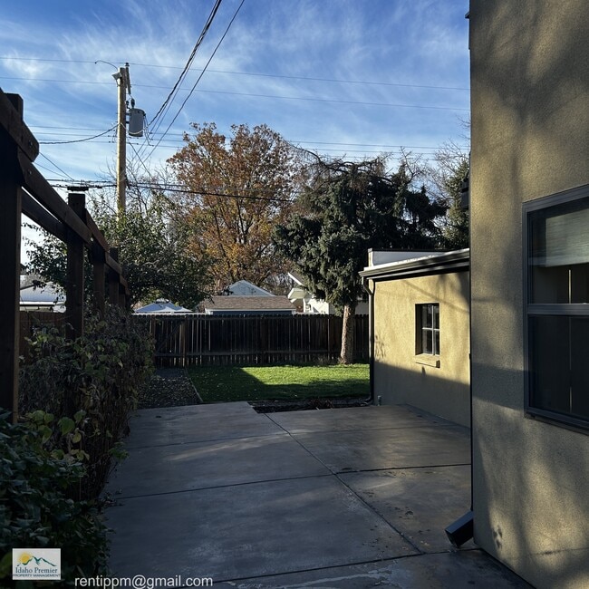 Building Photo - 1919 N 31st St