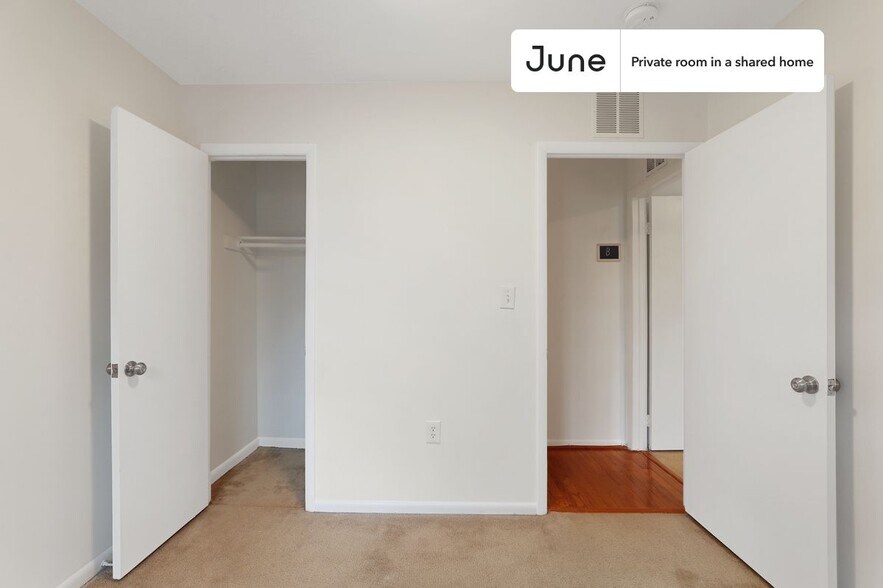 Building Photo - Room in Shared 5 bed/2 bath home