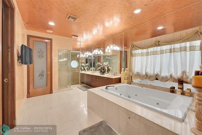 Building Photo - 4200 Coral Hills Dr