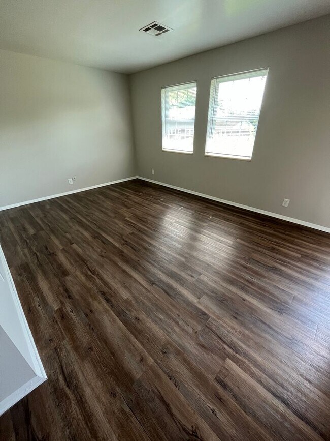 Building Photo - 4600 Rolling Ridge Ct