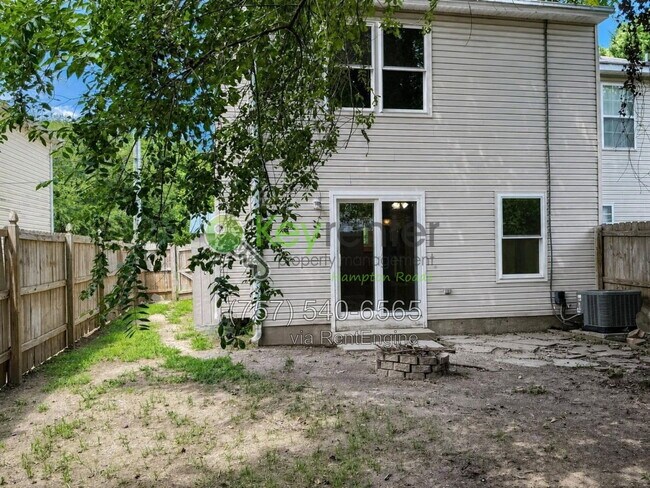 Building Photo - 5321 Bayside Rd