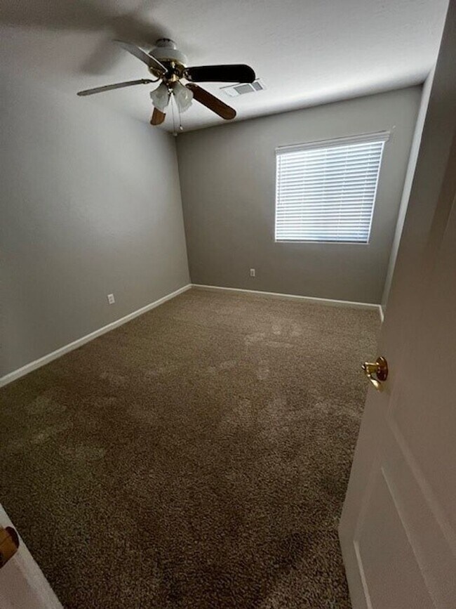 Building Photo - 6504 Nichelini Ct
