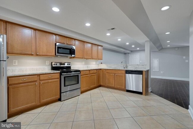 Building Photo - 625 Princeton Pl NW