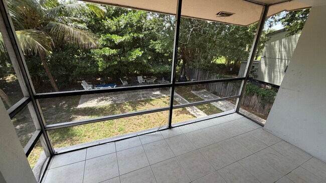 Building Photo - 4061 NW 9th Ave