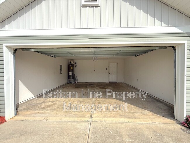 Building Photo - 397 Aubrey Wds Dr