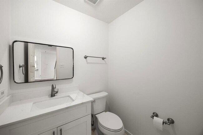 Building Photo - 4402 Chipping Ct