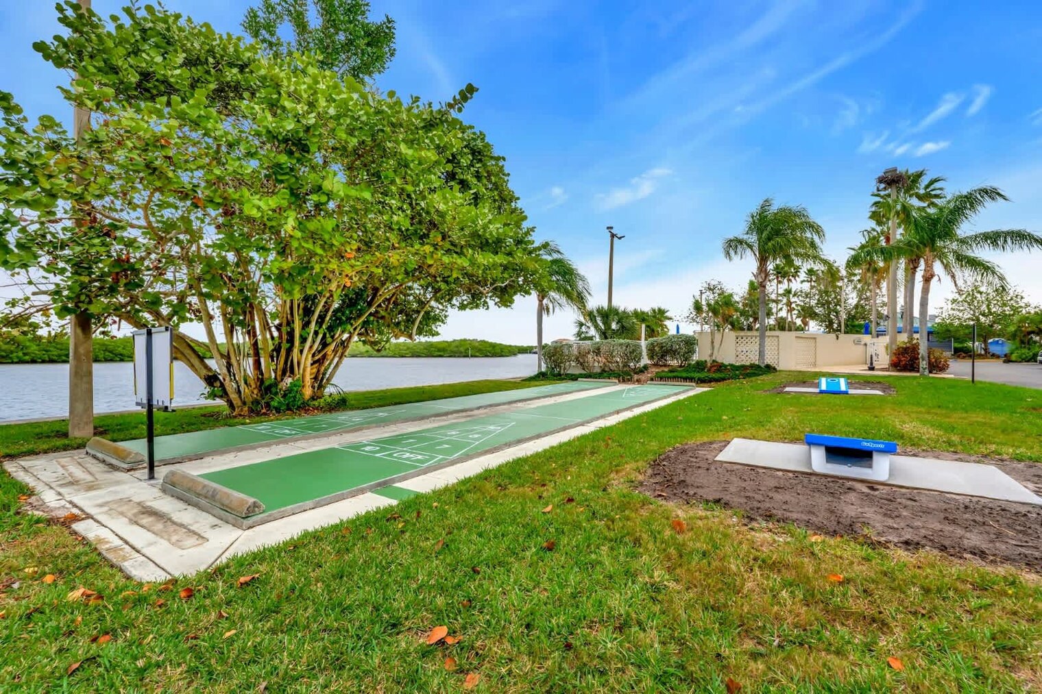 Building Photo - 611 Destiny Dr