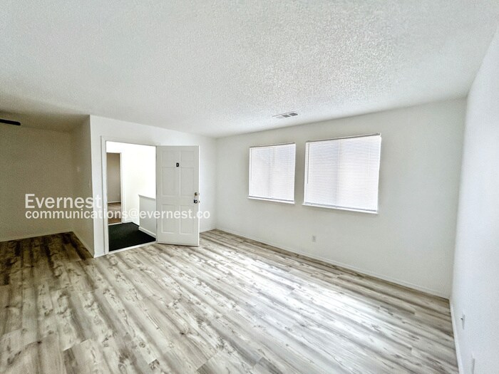 Building Photo - 1120 Yuma St