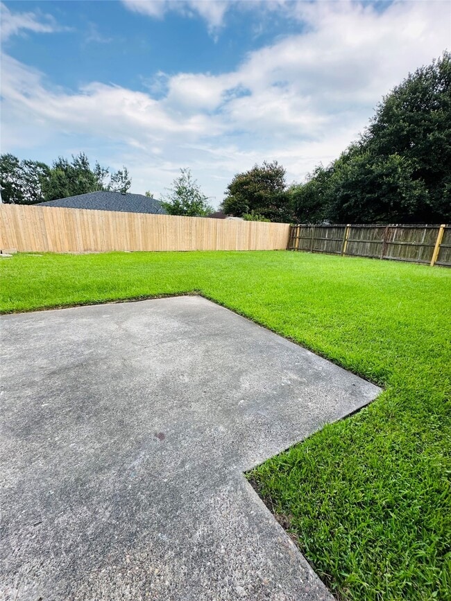 Building Photo - 19834 Arrowsmith Dr