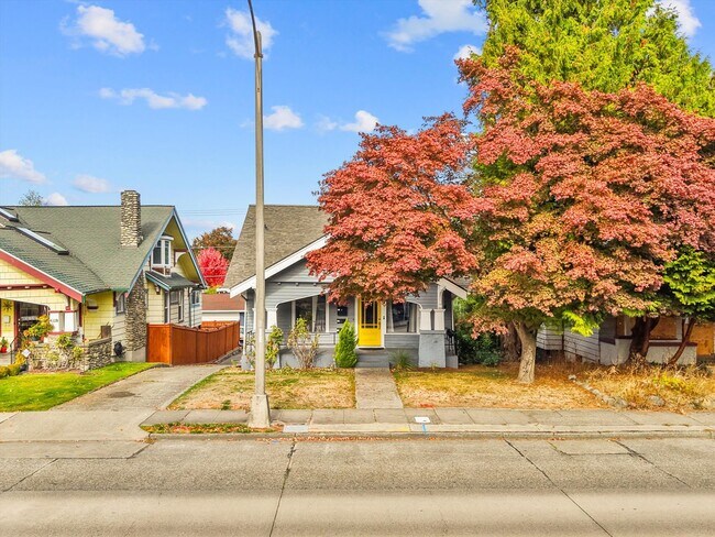 Building Photo - Charming Tacoma 2BR with Private Patio & RV Parking