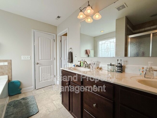 Building Photo - 3935 Standardbred Dr