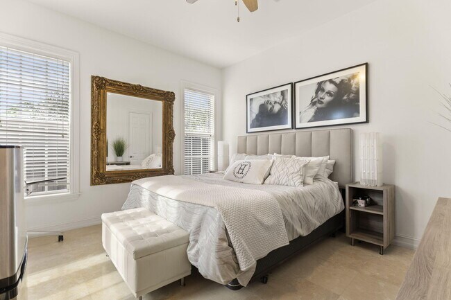 Building Photo - 505 SW 16th Ct