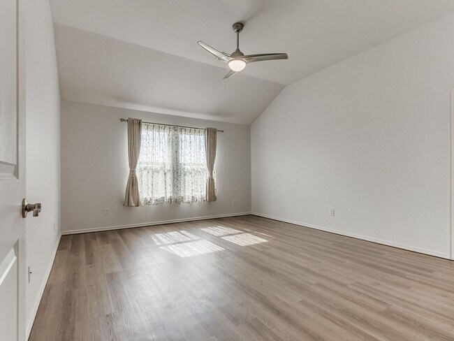 Building Photo - 15704 Caney Dr