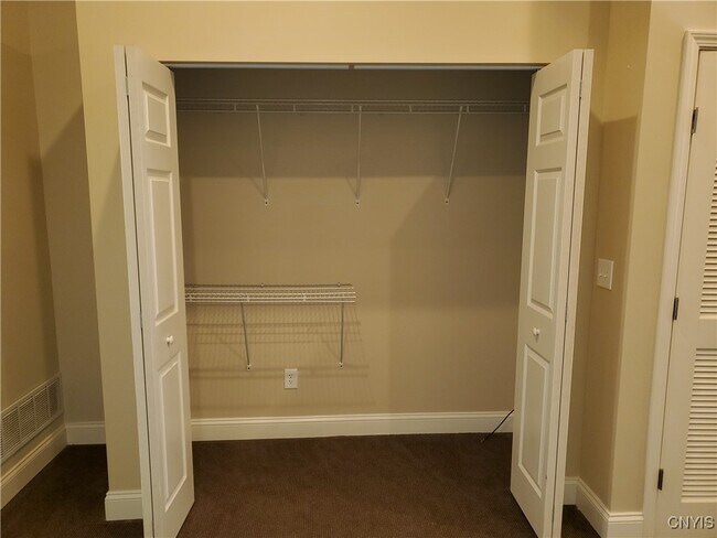 Building Photo - 813 S Salina St