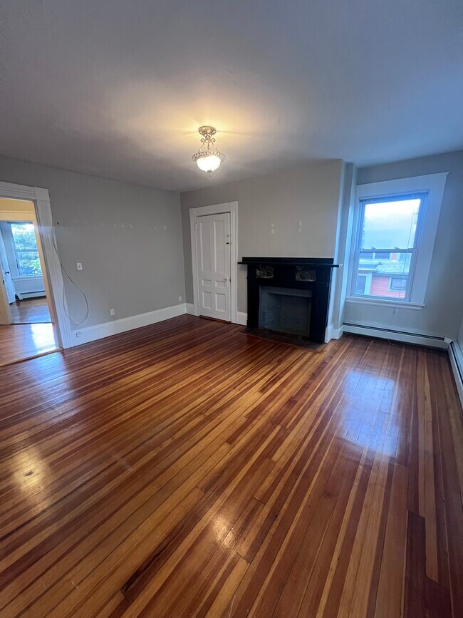 Building Photo - 30 Hancock St