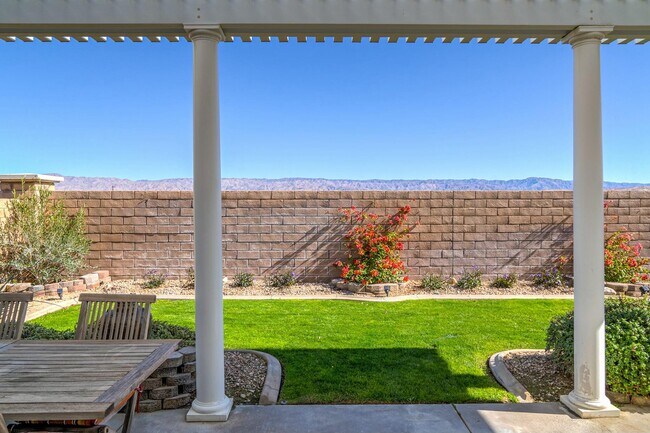 Building Photo - 2090 Savanna Way