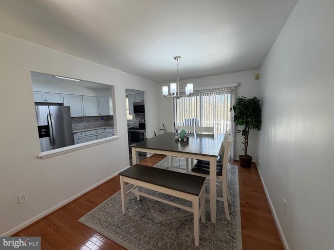 Building Photo - 18 Jameson Ln