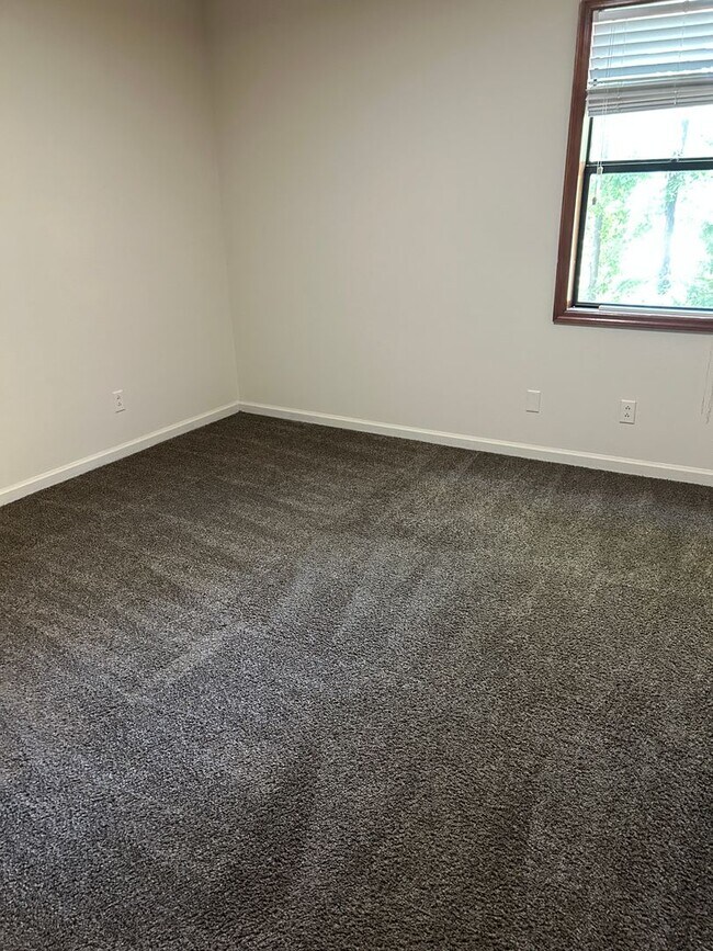 Building Photo - 602 Aspen Pl