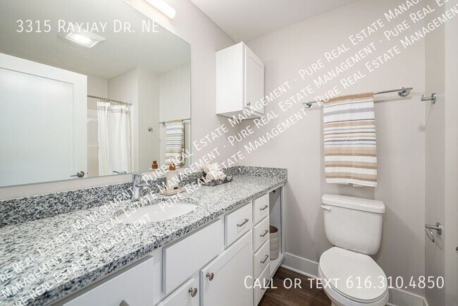 Building Photo - 3315 Rayjay Dr NE
