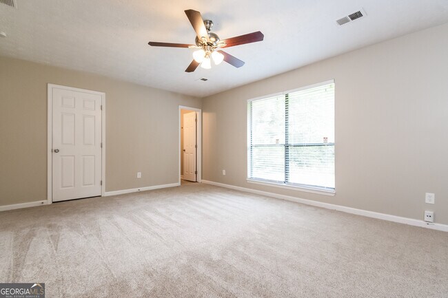 Building Photo - 356 Montgomery Pl