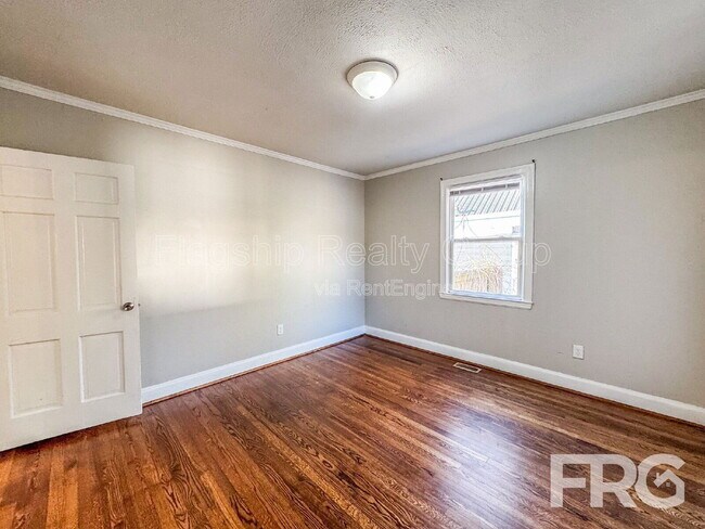 Building Photo - 611 Rudolph St