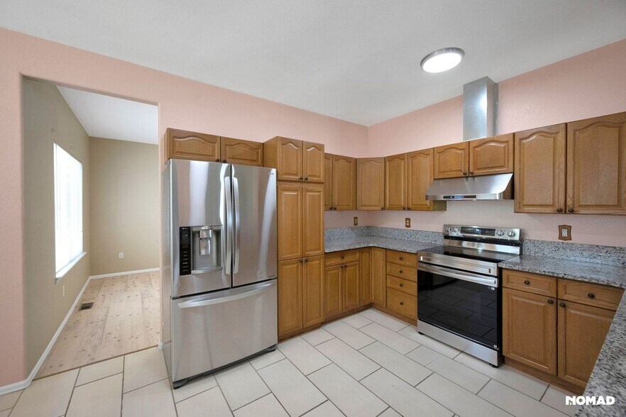 Building Photo - 2942 N Princess Cir