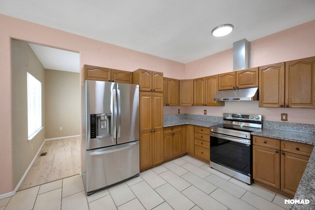 Building Photo - Spacious 4BR House in Broomfield