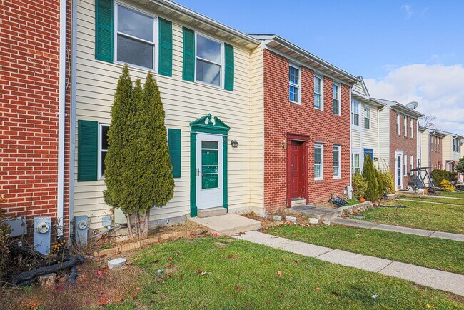 Building Photo - 14 Luffing Ct